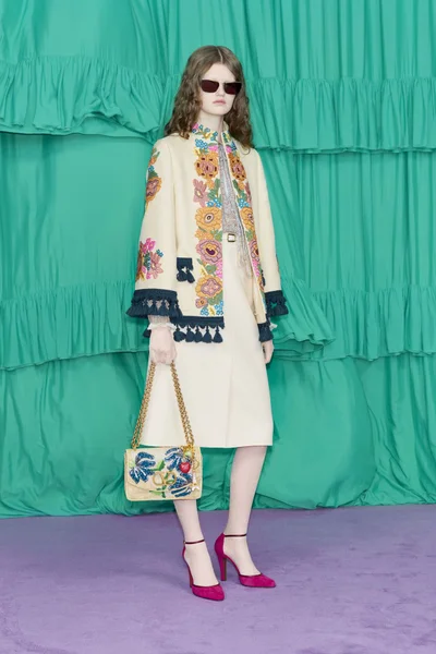 Look 22